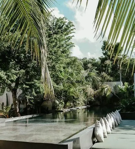 16tulum Villa
