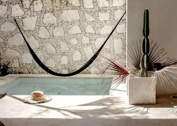 16tulum Villa